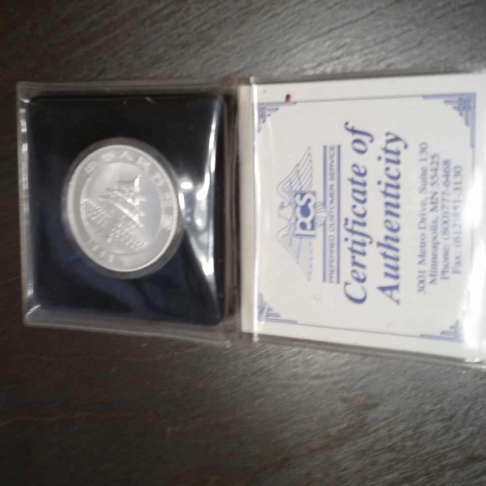 Panda coin - Picture 2 of 2